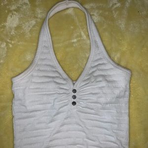 Ribbed cropped halter top.